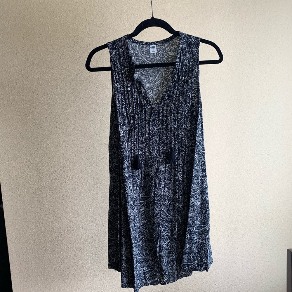 Black and White Paisley Print Shift Dress Old Navy
